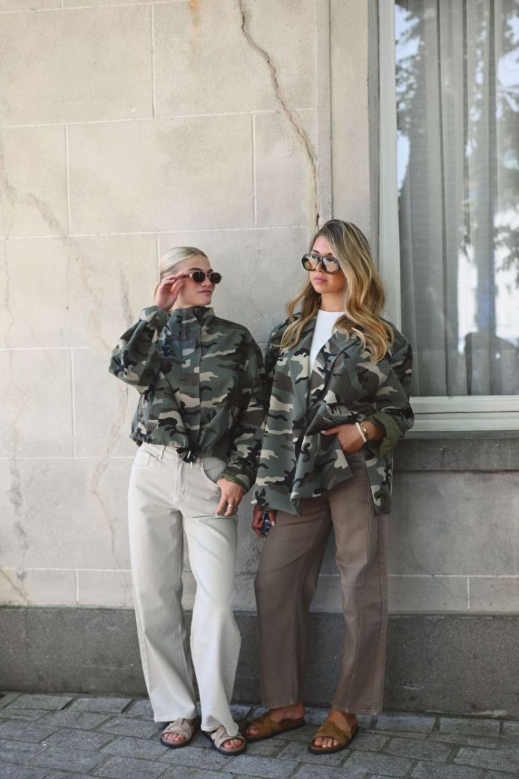  CAMOUFLAGE