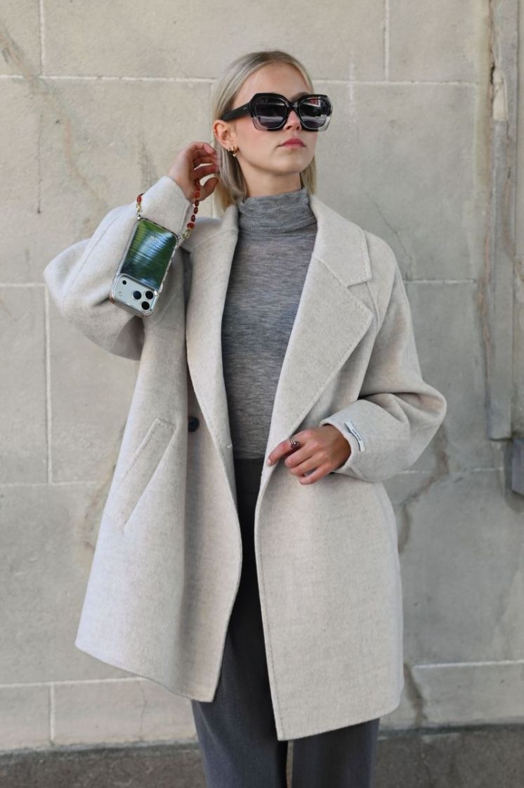 beige