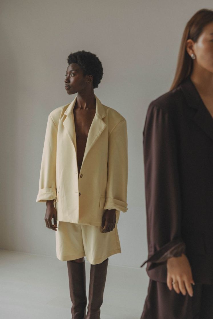  BUTTER YELLOW